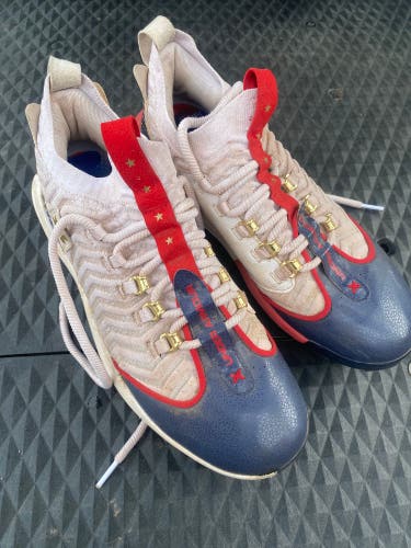 White Men's Size M 9.5 (W 10.5) Adult Under Armour Harper 9 High Top Molded Cleats (Used)