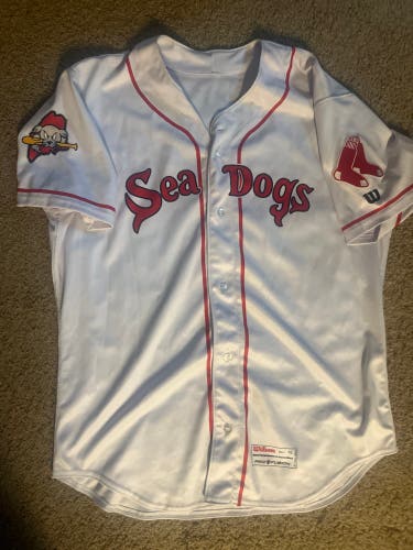 White XL Men's Wilson Jersey (Used)