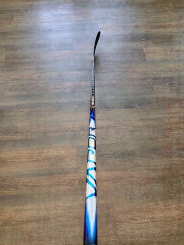 Intermediate Bauer Vapor Flylite Left Hand Hockey Stick P92 65 Flex (New)