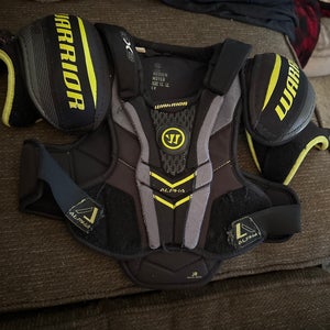 Medium Junior Warrior Alpha QX3 Shoulder Pads (Used)