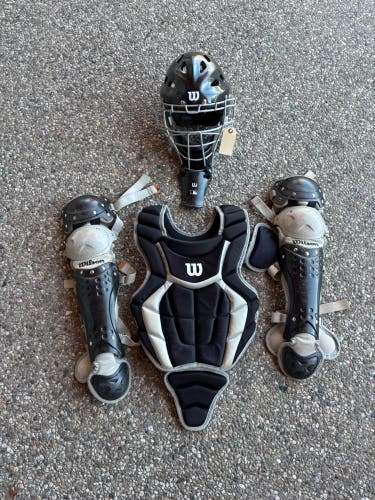 Youth Wilson C200 Catcher's Set