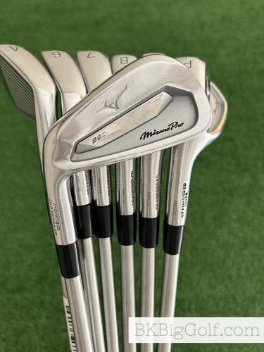 LH Mizuno Pro 223 Forged Iron Set 4-P / KBS Tour C-Taper 125 S+ Stiff