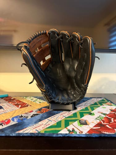 Wilson A2K 1795 RH Infield Baseball Glove 12" (Used)