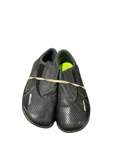 Used Nike Soccer Cleats Black Youth 11.5 11834-S000054643