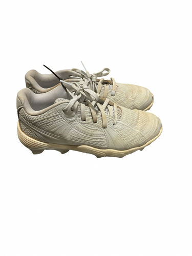 Used Under Armour GRAY MOLDED CLEATS BB/SB Cleats Grey Junior 04 11834-S000054555