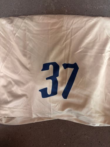 Powell Gold Shorts, Navy numbers