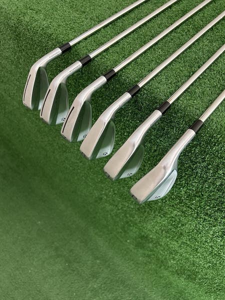 Taylormade P790 21 Forged Iron Set 5-P / Dynamic Gold S200 Stiff