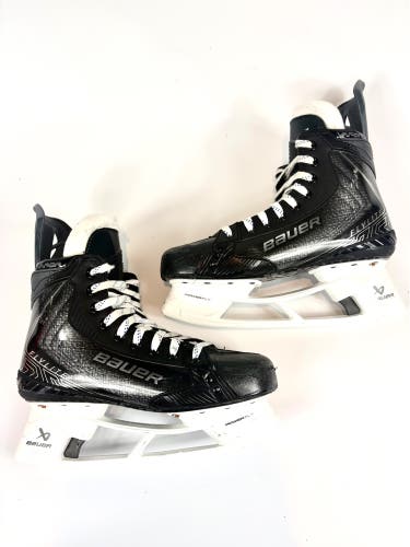 Bauer Vapor Flylite Hockey Skates Wide Width Pro Stock 10 (Used)
