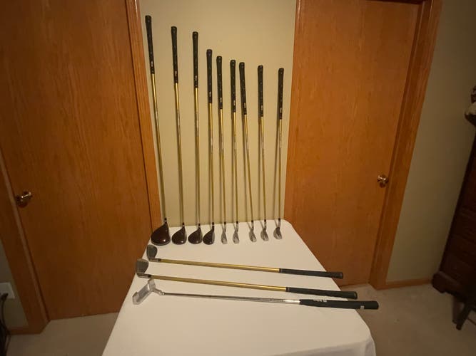 Excellent Condition Wilson Power Source Men's RH Complete Golf Club Set 11 Clubs