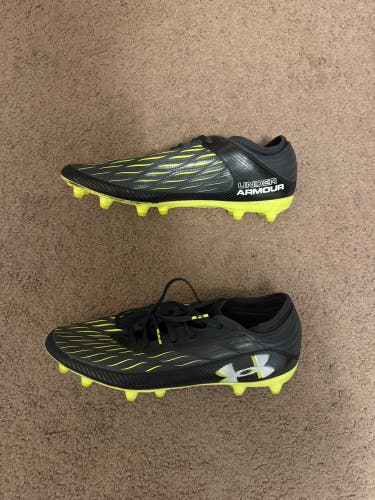 Men's Under Armour Soccer Cleats - US 13