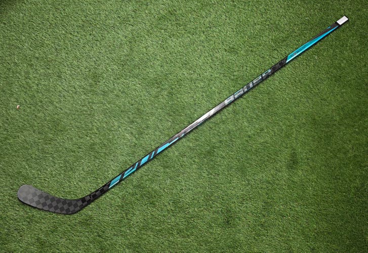 Single- Unrealeased Senior Bauer Pulse 2 Right Handed Hockey Stick P92 102 Flex Pro Stock (New)