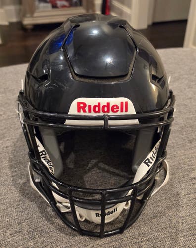 Black Adult Medium Riddell SpeedFlex Helmet (Used)