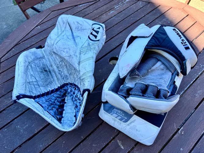 Warrior Ritual G3 Glove and Blocker (Senior)