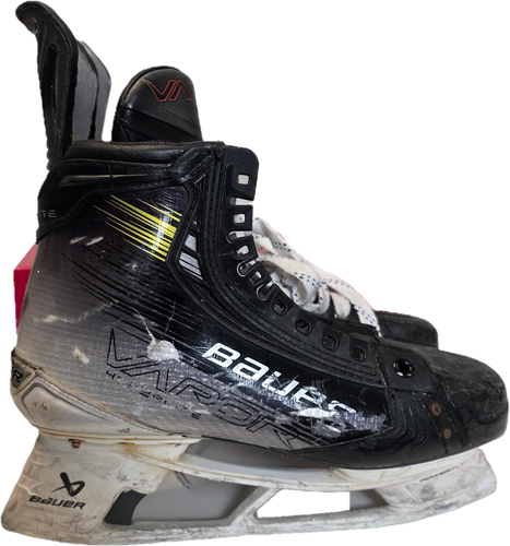 Bauer Vapor Hyperlite 2 Hockey Skates Pro Stock 9 (Used)