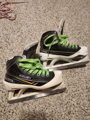 Bauer TotalOne NXG Hockey Goalie Skates Size 3.5 (Used)