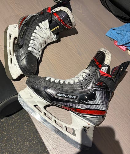 2019 Bauer Vapor 2X Pro Hockey Skates Regular Width Size 6 (Used)
