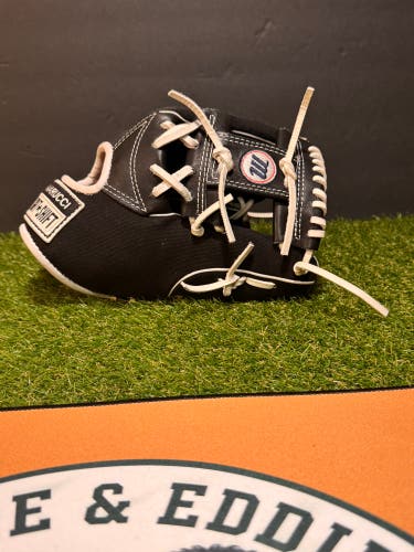 ***Rare*** 2025 Marucci “Chuck Taylor” Night Shift RH Infield Baseball Glove 11.25" (New)