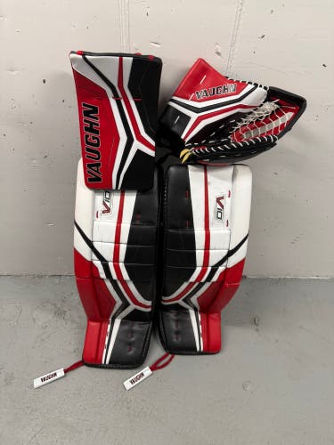 36" 2023 Vaughn V10 Pro Carbon Regular Goalie Full Set (Used) Chicago Blackhawks colour way.