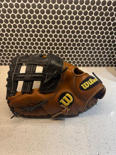 Wilson A2000 LH First Base Baseball Glove 12.5" (Used)