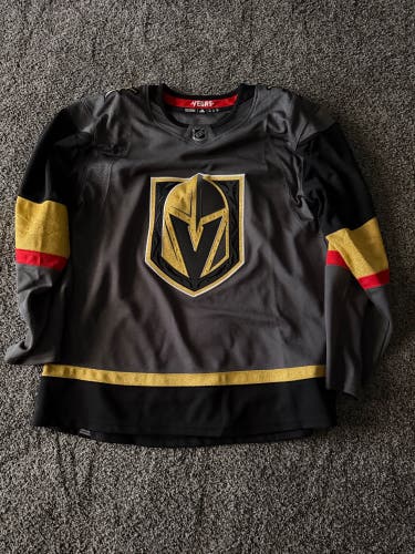 Gray Size 52 Men's Adidas Jersey (New)