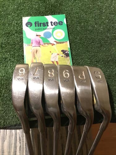 Lynx Predator USA Irons Set (6-PW-SW) Regular Steel Shafts (STD -1/2)