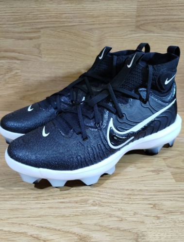Men's Size M 12.0 (W 13.0) Adult Nike Cleats (New)
