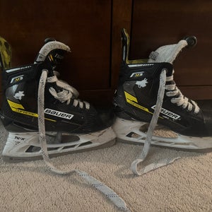 2022 Bauer Supreme M3 Hockey Skates Size 5 (Used)