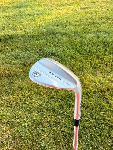 Wilson Staff Staff Model Lob Wedge 58 / 10 Dynamic Gold Stiff Flex 35"