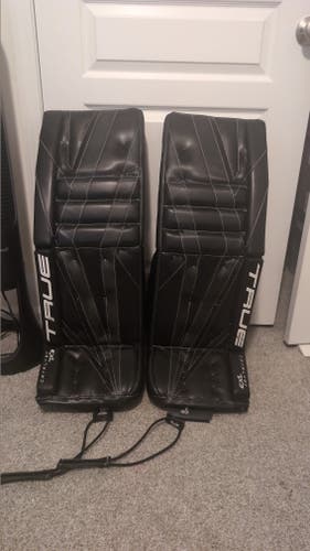 Like New - Complete and Ready-to-play Senior Goalie Set