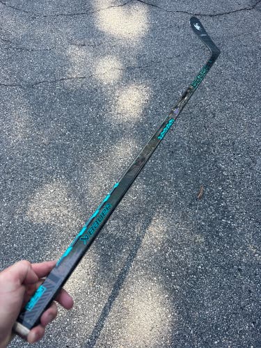 Junior Bauer Twitch Hockey Stick Left Hand P28 50 Flex (Used)