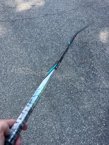 Junior Bauer Nexus Tracer Hockey Stick Right Handed P92 40 Flex (Used)