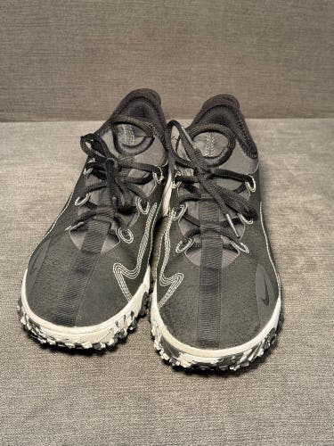 Black Kid's 4Y (Big Kids / Youth) Youth Nike Future Field Low Top Turf Cleats (Used)