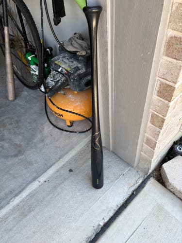 Sam Bat Universal Bat 32 oz 33" (Used)