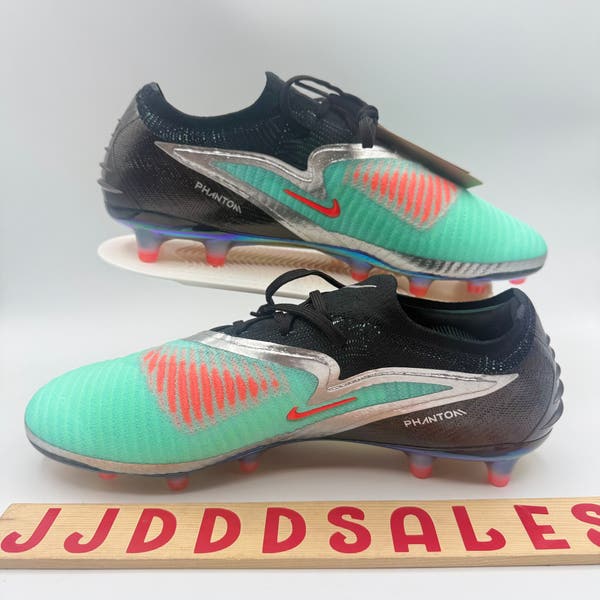 Nike Phantom 6 Low Elite LE AG Pro Soccer Cleats Chrome  display picture 1