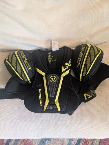 Men's Small Junior Warrior Alpha LX 40 Shoulder Pads (New)