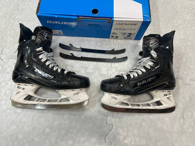 Bauer Supreme Mach Hockey Skates 7.5 Fit 2 w/ 2 sets of blades(Used)