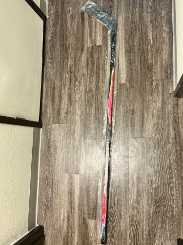 Senior Bauer Vapor Hyperlite Left Hand Hockey Stick 70 Flex (New)