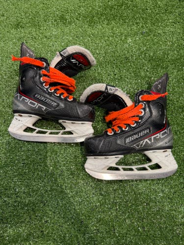 Youth Bauer S21 Vapor Shift Pro (SMU) Hockey Skates Regular Width 10 (Used)