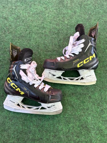 Youth CCM Tacks XF 80 Hockey Skates (Regular) Size 13.5 (Used)