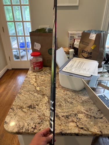 Senior Bauer Vapor Hyperlite 2 Right Handed Hockey Stick 70 Flex (Used)