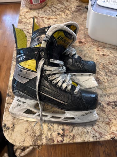 2020 Bauer Supreme S37 Hockey Skates 8 (Used)