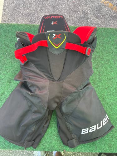 Black Bauer Vapor 2X Hockey Pants (Used) | Senior Small