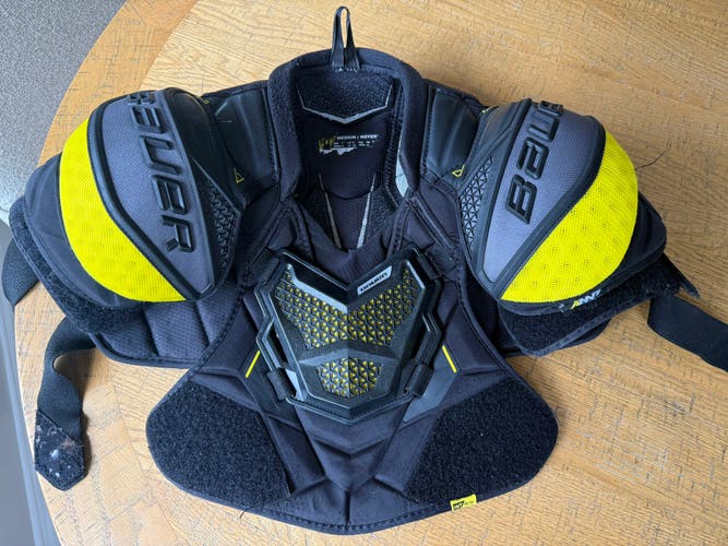 Medium Intermediate Bauer Supreme Ultrasonic Shoulder Pads (Used)