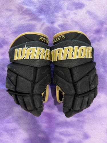 Black Junior Warrior Alpha Pro Gloves 11" (Used)