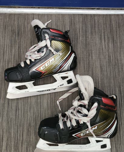 Black CCM JetSpeed FT460 Hockey Skates Regular Width Size 2 (Used)