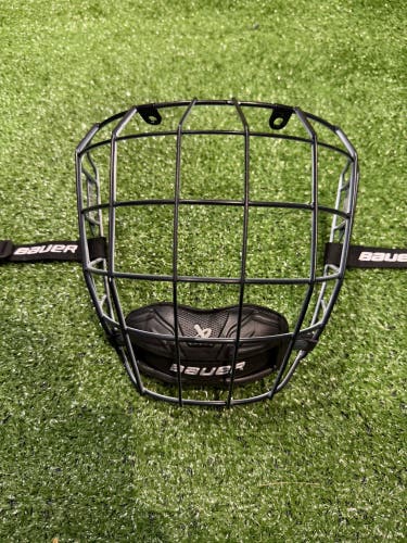 Medium Senior Bauer True Vision Cages, Visors & Shields (Used)