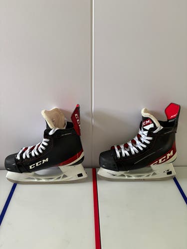CCM JetSpeed FT475 Hockey Skates Senior Size 7 (Very Gently Used)