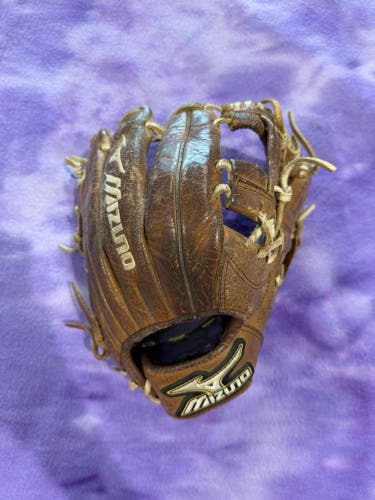 Mizuno MVP RH Baseball Glove 11.5" (Used)