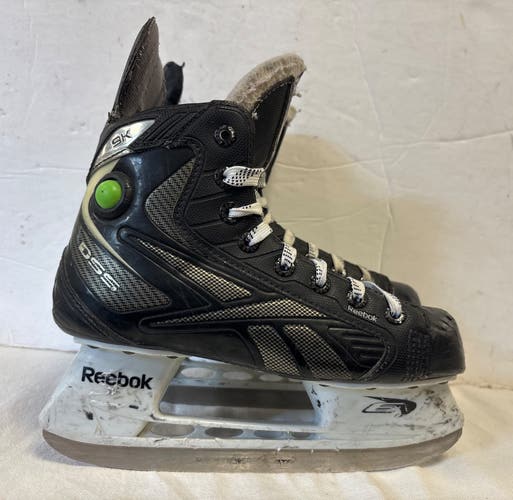 Black Reebok 9K Hockey Skates Regular Width Size 3.5 (Used)