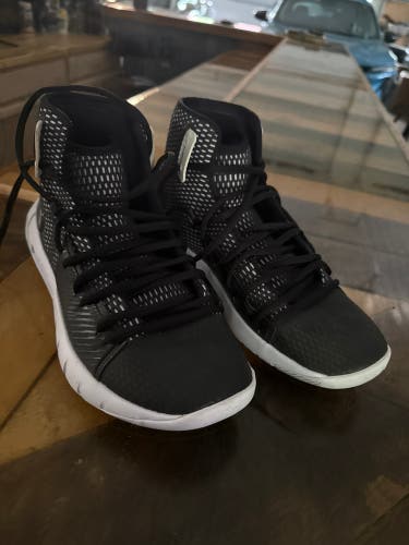 Men's Size M 8.0 (W 9.0) Under Armour Hovr Shoes (Used)